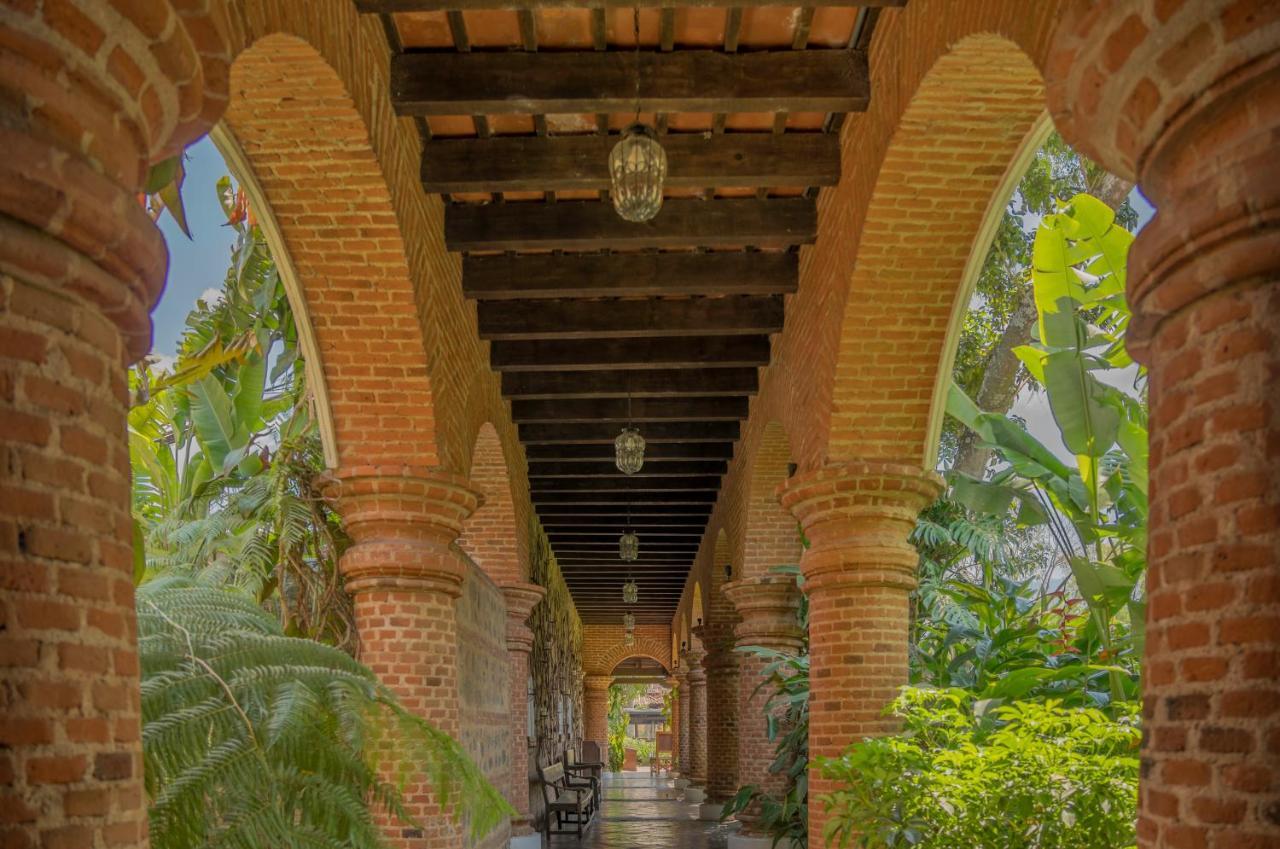 Porta Antigua